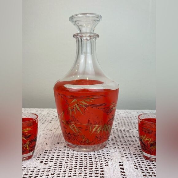 Vintage FRANCE stamped Asian themed Liquor Decanter with Shot Glasses - Picture 3 of 10